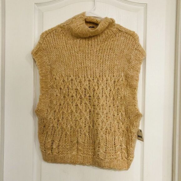 Free People Lost Illusion Women's Vest Sweater Sleeveless Powder Puff Size Small - Picture 2 of 10